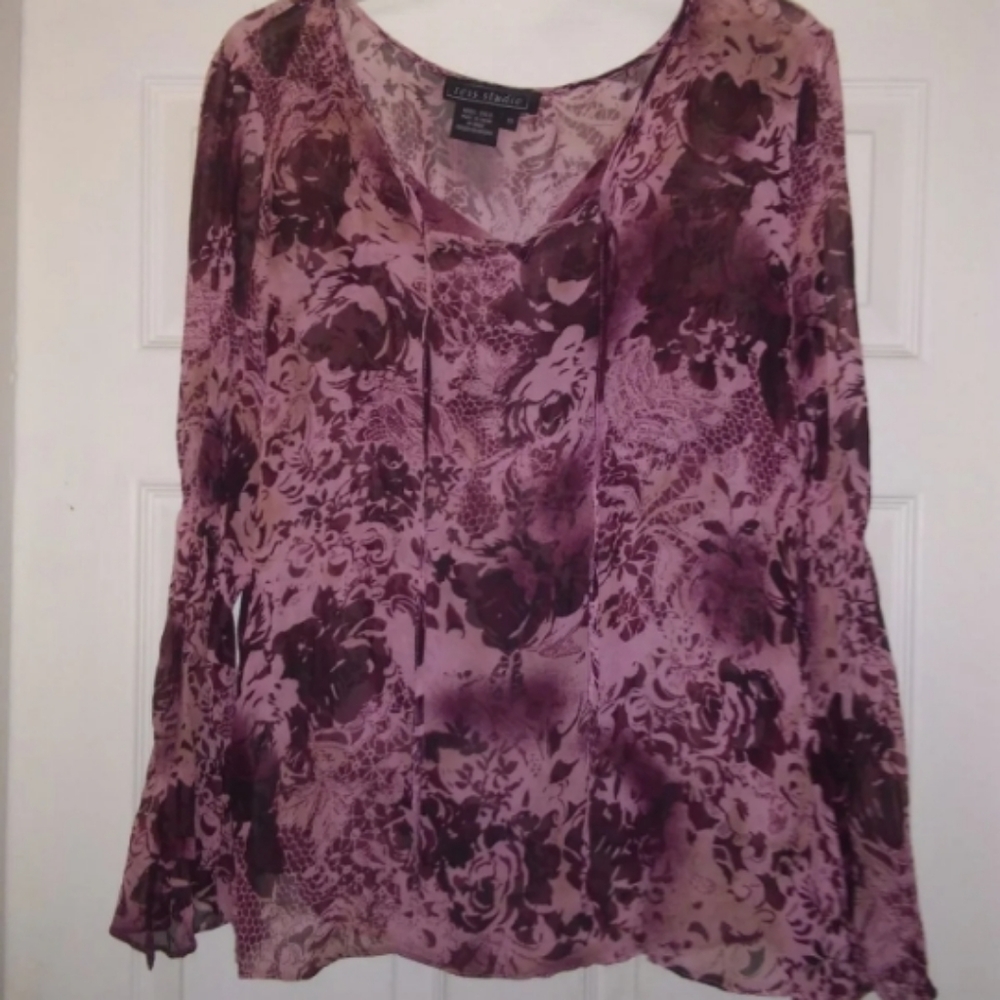 ♡Tess Studio %100 silk top